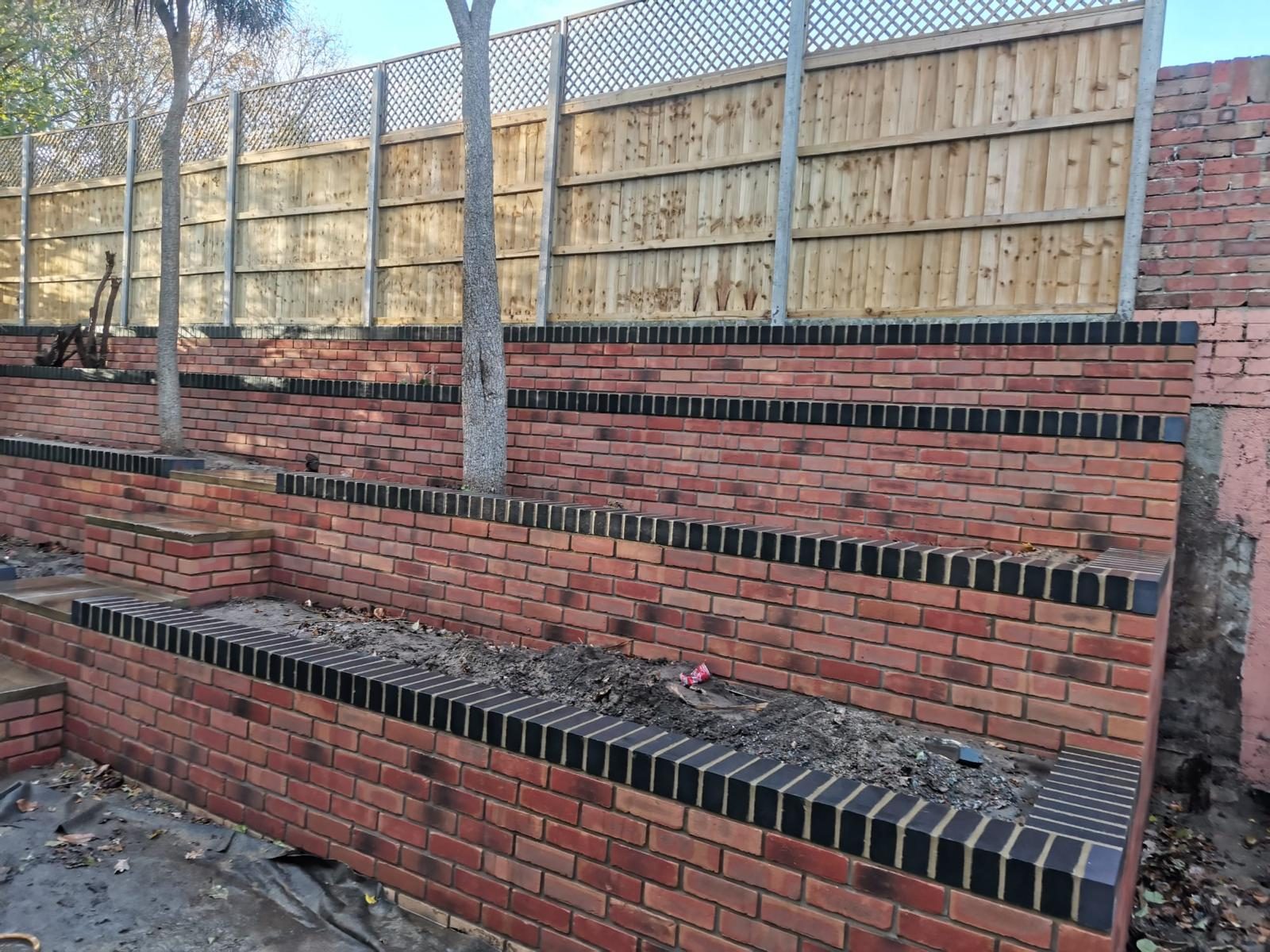 Retaining wall